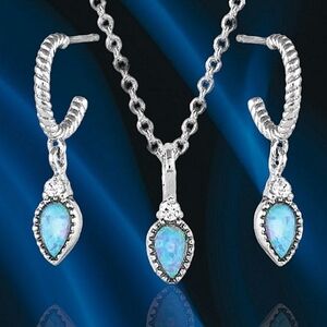Montana Silversmiths Petite Dainty Charm Opal Jewelry Set Retail $80